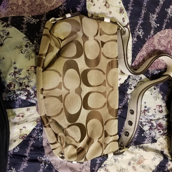 Purse - Picture 2 of 4